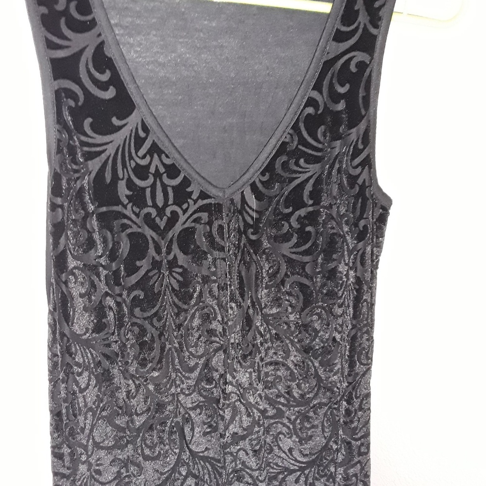 Tank - Picture 4 of 4